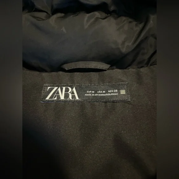Zara Women's Stylish Black Puffer Jacket BNWT - Picture 3 of 6